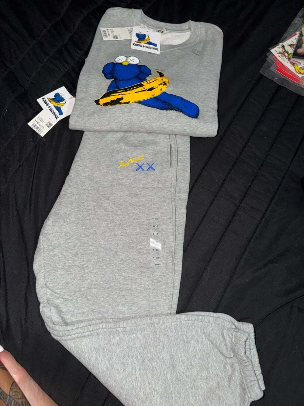 Uniqlo UT KAWS + Andy Warhol Grey Sweatshirt and Sweatpants Set Size 9-10